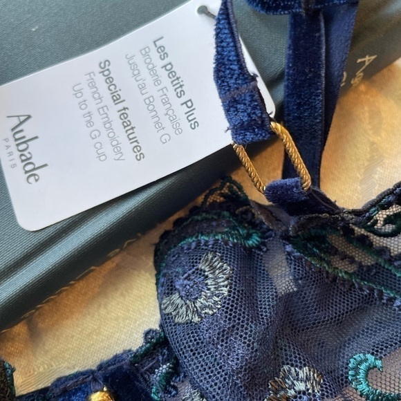 AUBADE Velvet Memories Half Cup Bra in 30D - Picture 9 of 11